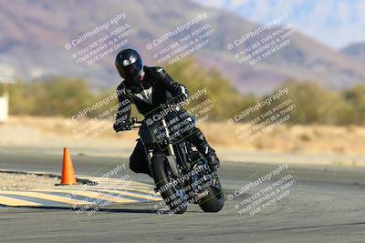 media/Jan-09-2022-SoCal Trackdays (Sun) [[2b1fec8404]]/Turn 14 (10am)/